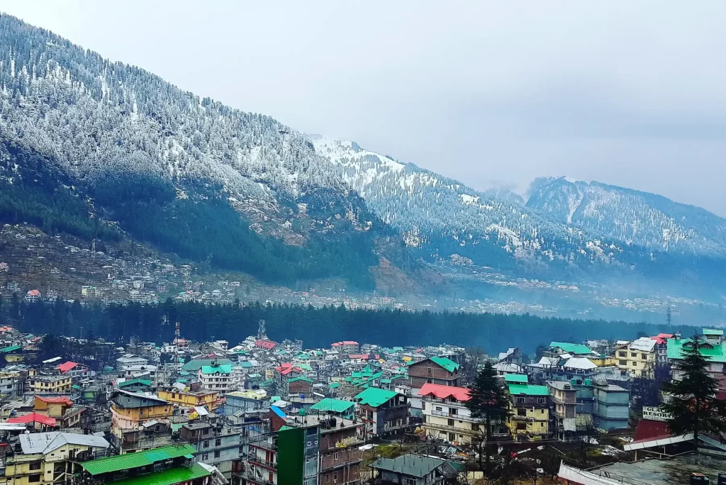 Chandigarh to Manali Taxi Service